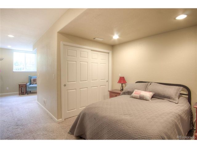 64 Dawn Heath Cir, Littleton, CO 80127