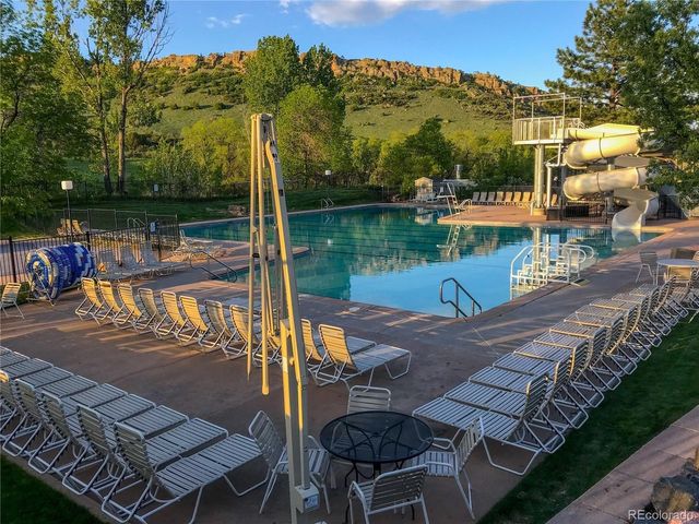 64 Dawn Heath Cir, Littleton, CO 80127