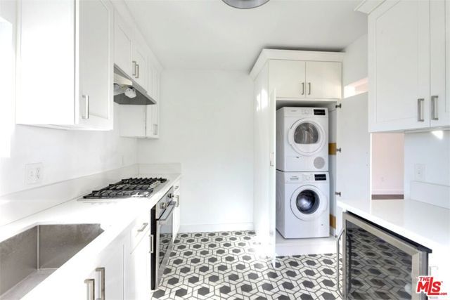 3365 Hamilton Way, Los Angeles, CA 90026