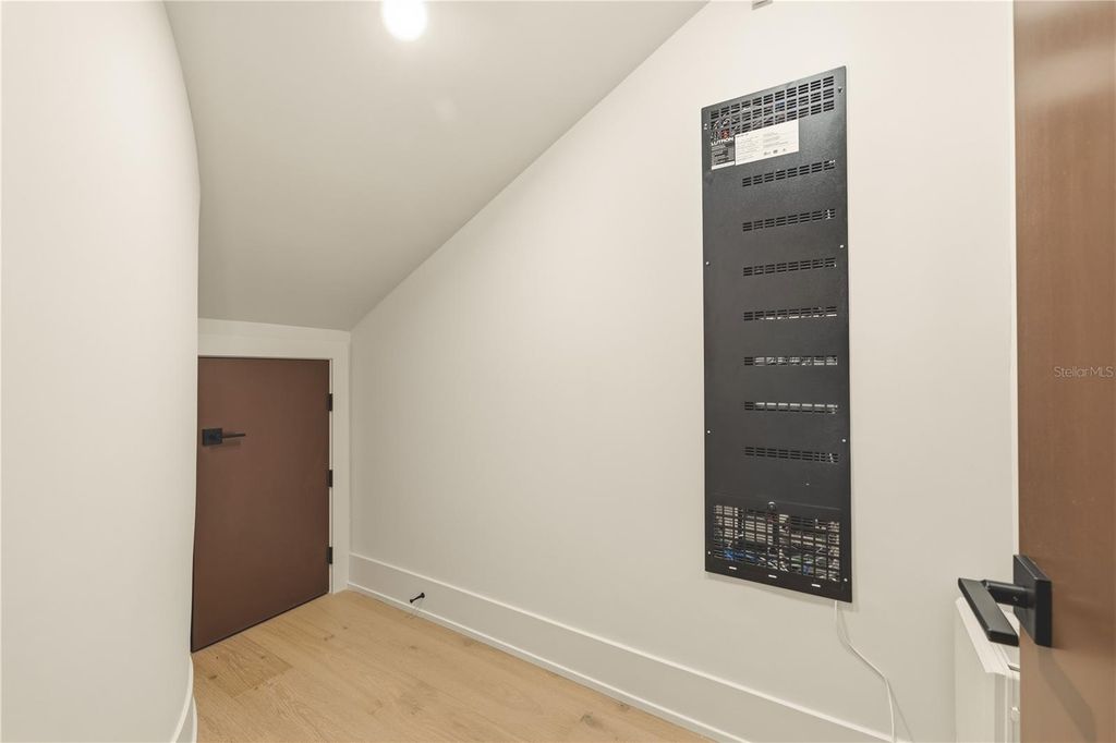 Image 31 of property listing at 130 ADRIATIC AVENUE, Tampa, FL 33606