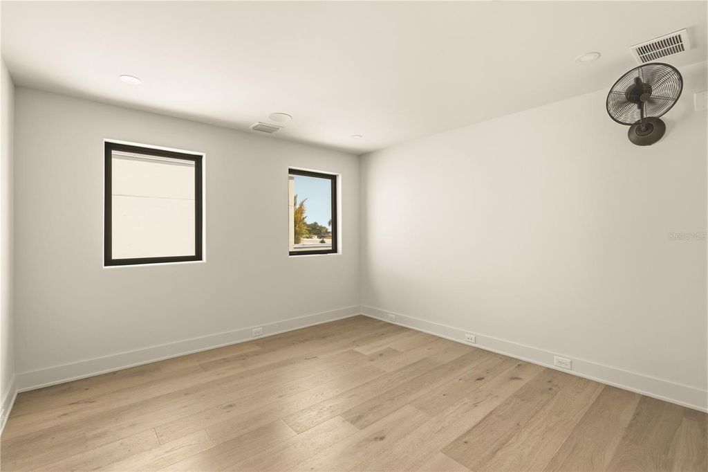 Image 67 of property listing at 130 ADRIATIC AVENUE, Tampa, FL 33606