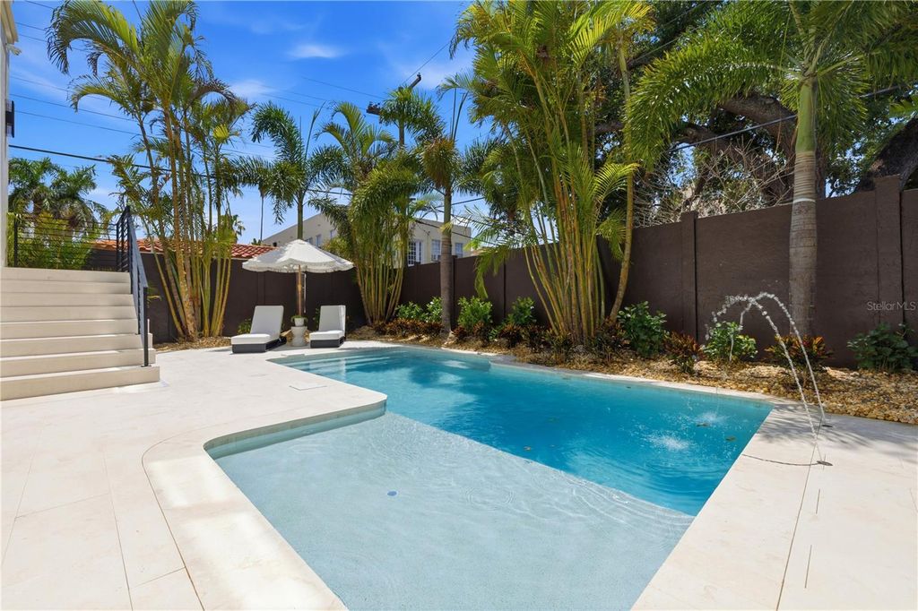 Image 83 of property listing at 130 ADRIATIC AVENUE, Tampa, FL 33606