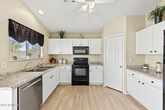 31193 N MESQUITE Way, San Tan Valley, AZ 85143