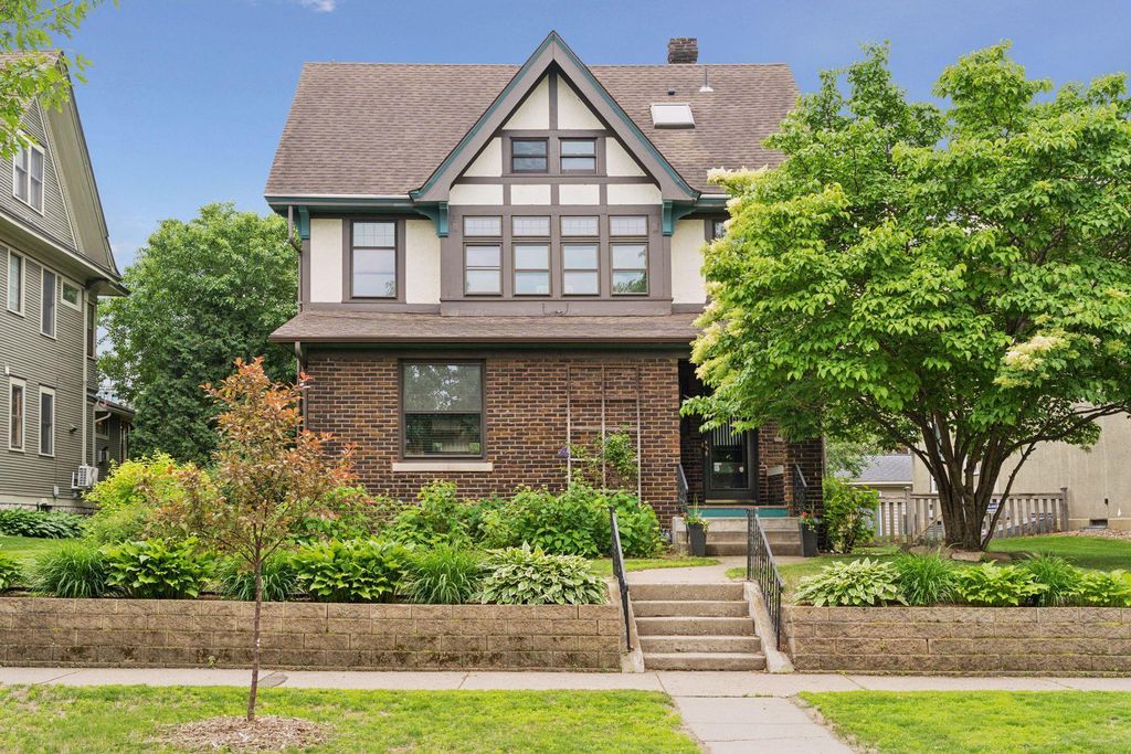 1088 Lincoln Avenue, Saint Paul, MN 55105