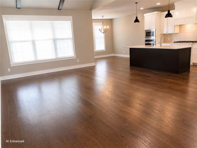 2721 N Grey Squirrel Drive, Fayetteville, AR 72704