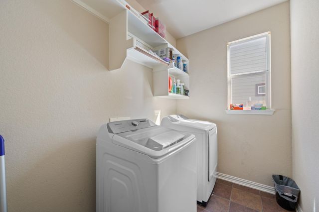 203 Holland ST, Hutto, TX 78634