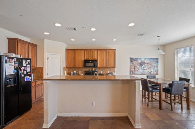 203 Holland ST, Hutto, TX 78634