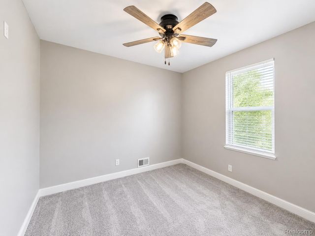 592 Leicester Court, Detroit, MI 48202