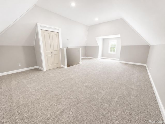 592 Leicester Court, Detroit, MI 48202
