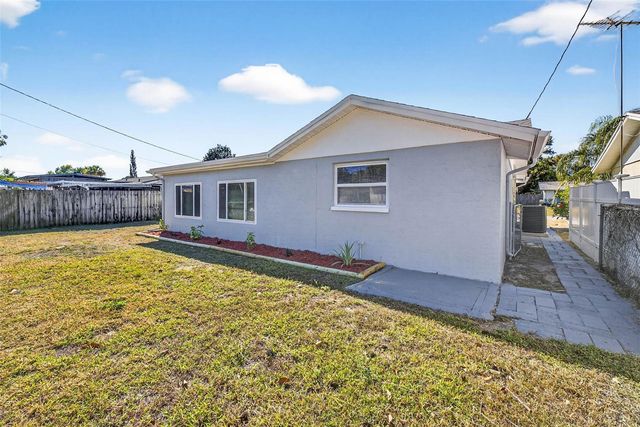 10822 LYNDALE AVENUE, Port Richey, FL 34668