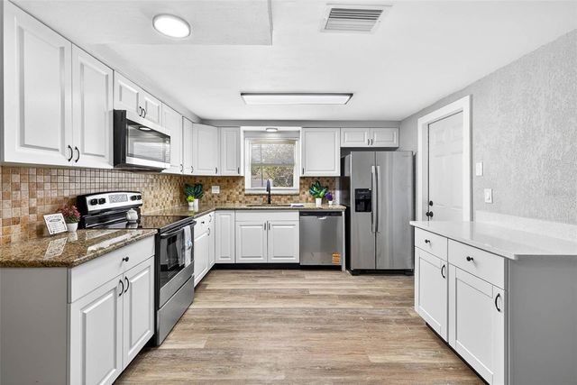 10822 LYNDALE AVENUE, Port Richey, FL 34668