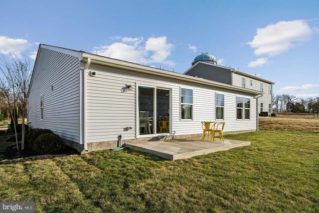 94 FORTUNA RD, Charles Town, WV 25414