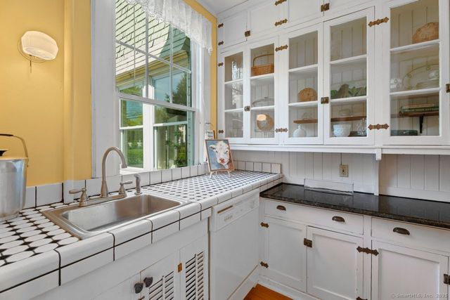 86 Tyler Avenue, Groton, CT 06340