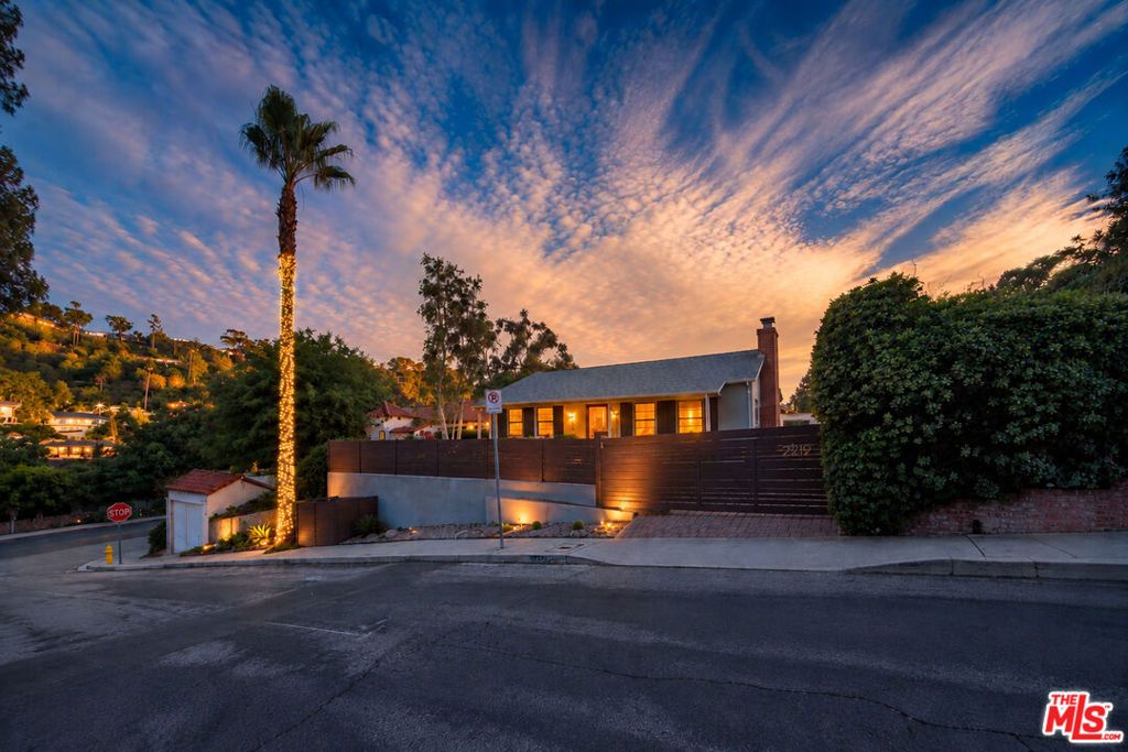 2219 Silver Ridge Avenue, Los Angeles, CA 90039 — photo 2