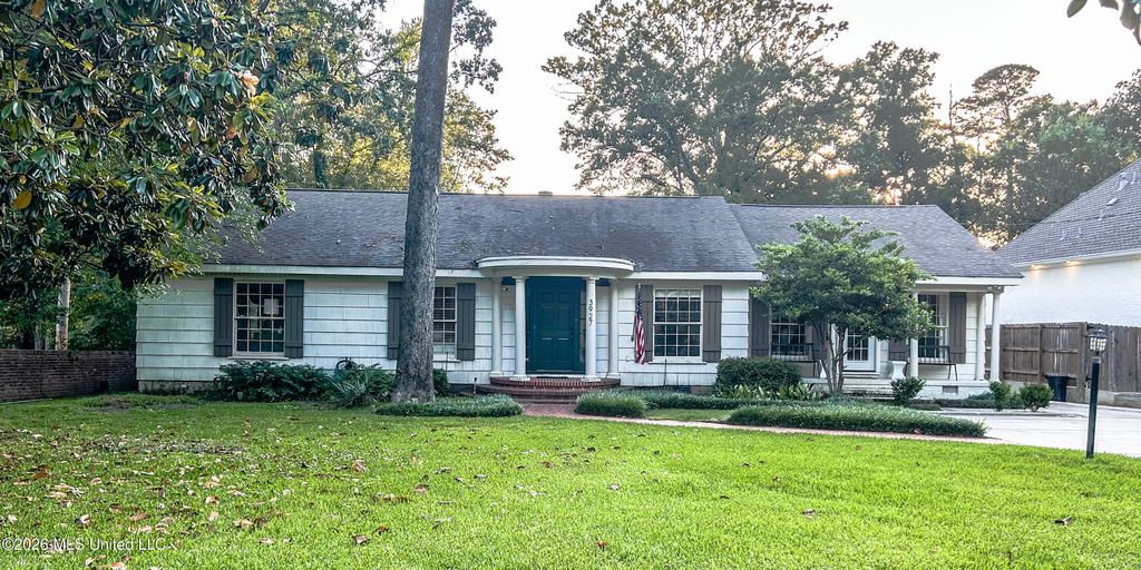 3927 Eastline Drive, Jackson, MS 39211