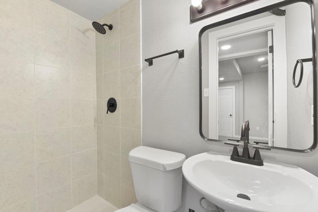 6504 Canal Street 2B, Houston, TX 77011