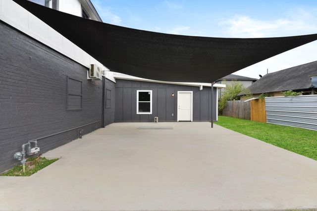 6504 Canal Street 2B, Houston, TX 77011