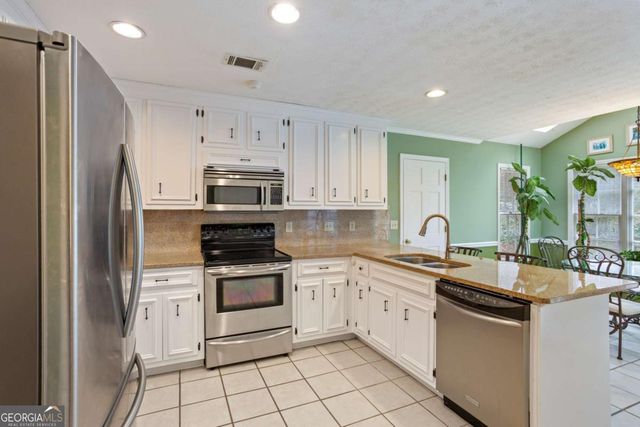 4150 Woodlark Court NE, Roswell, GA 30075