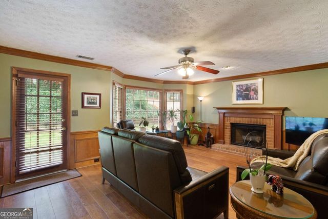 4150 Woodlark Court NE, Roswell, GA 30075