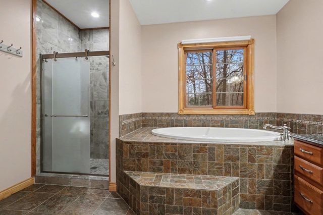 707 Hidden Ridge N Ridge, Midland, MI 48640