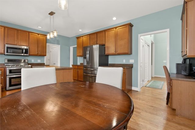 1762 Schlegel Rd, Webster, NY 14580