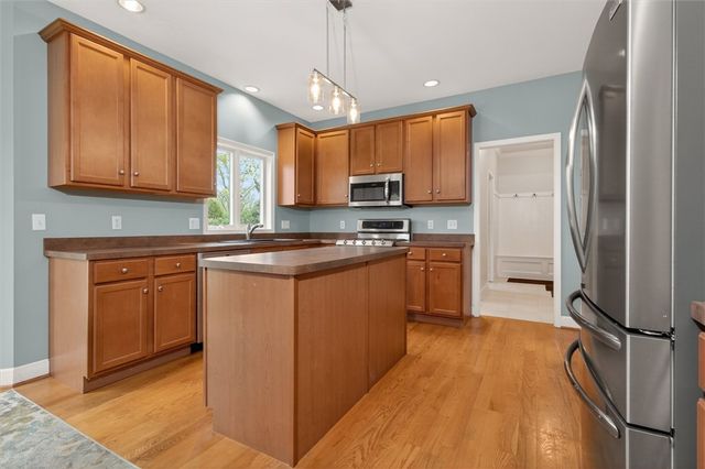 1762 Schlegel Rd, Webster, NY 14580