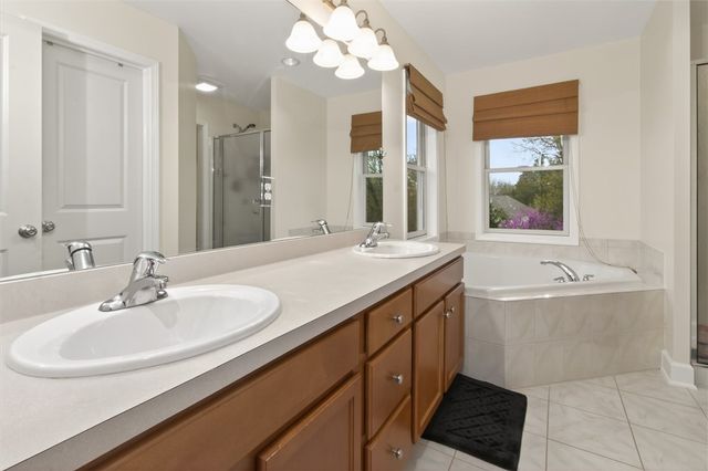 1762 Schlegel Rd, Webster, NY 14580