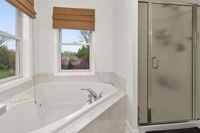 1762 Schlegel Rd, Webster, NY 14580