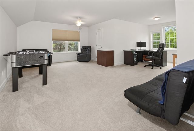 1762 Schlegel Rd, Webster, NY 14580