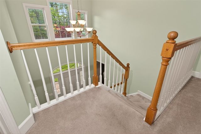 1762 Schlegel Rd, Webster, NY 14580