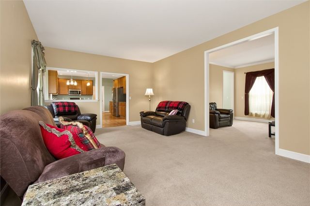 1762 Schlegel Rd, Webster, NY 14580