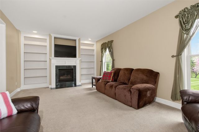 1762 Schlegel Rd, Webster, NY 14580
