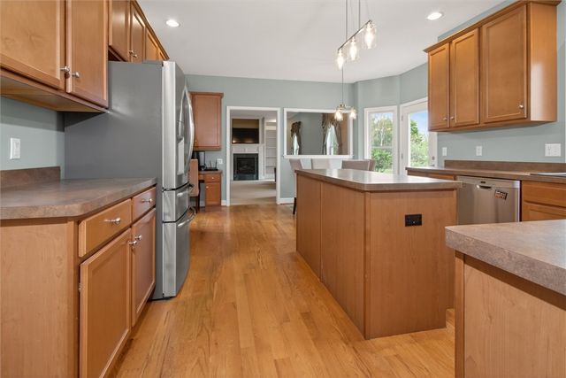1762 Schlegel Rd, Webster, NY 14580
