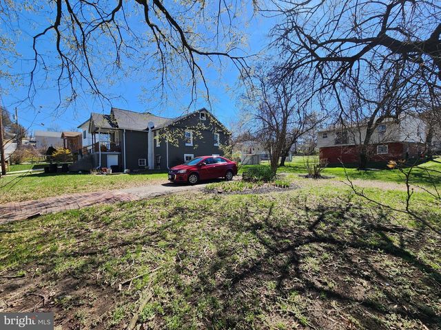 6105 KOLB ST, Fairmount Heights, MD 20743