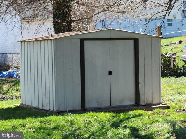 6105 KOLB ST, Fairmount Heights, MD 20743