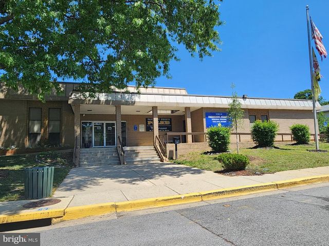6105 KOLB ST, Fairmount Heights, MD 20743