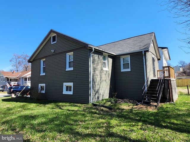 6105 KOLB ST, Fairmount Heights, MD 20743