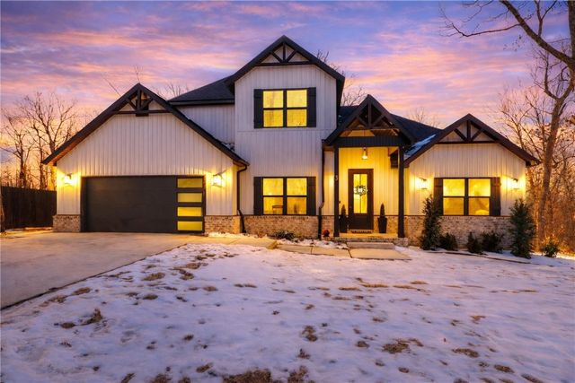 3 Moniave Lane, Bella Vista, AR 72715