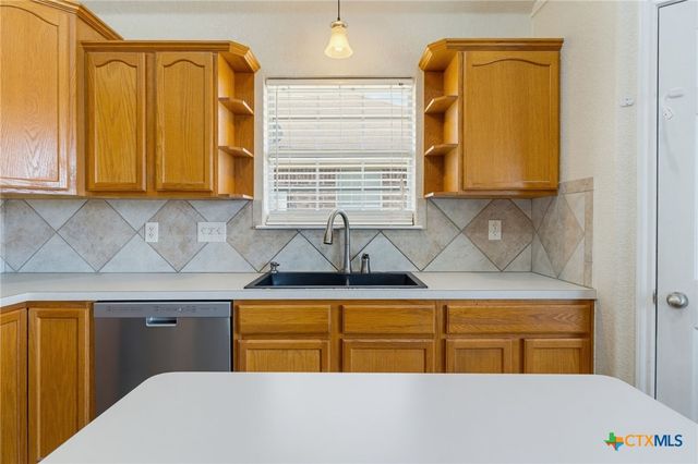 2022 Merlin Drive, Harker Heights, TX 76548