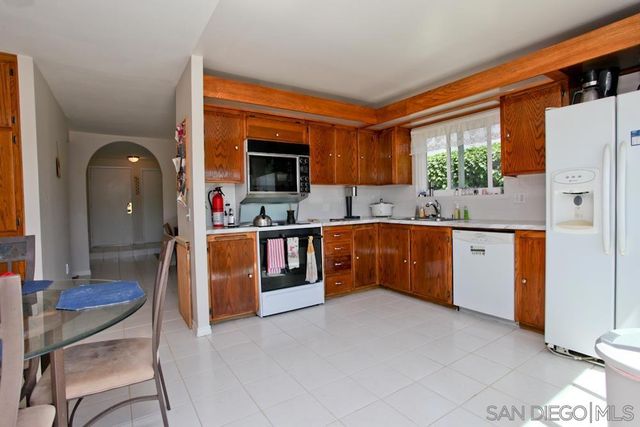 14051 Hermosillo Way, Poway, CA 92064