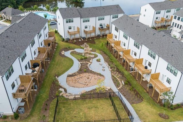 2831 Rosehall Way, Lawrenceville, GA 30044