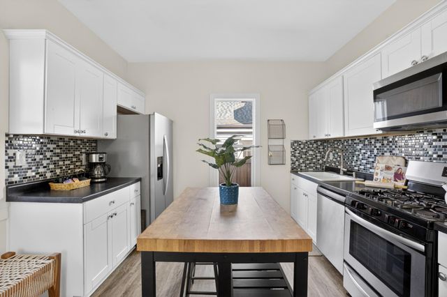 623 Russell Avenue N, Minneapolis, MN 55411