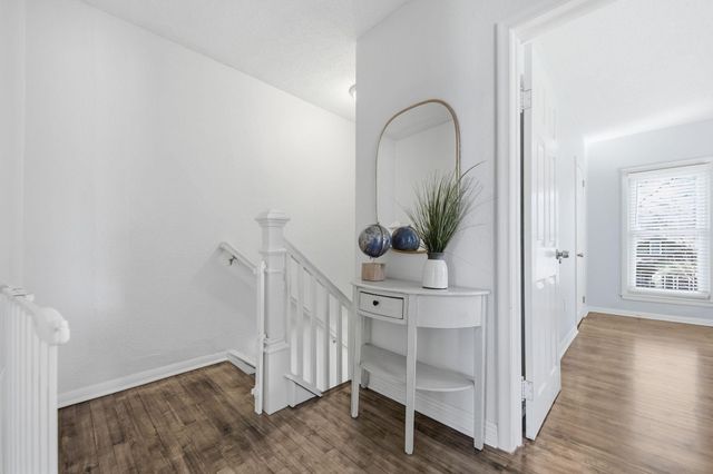 623 Russell Avenue N, Minneapolis, MN 55411