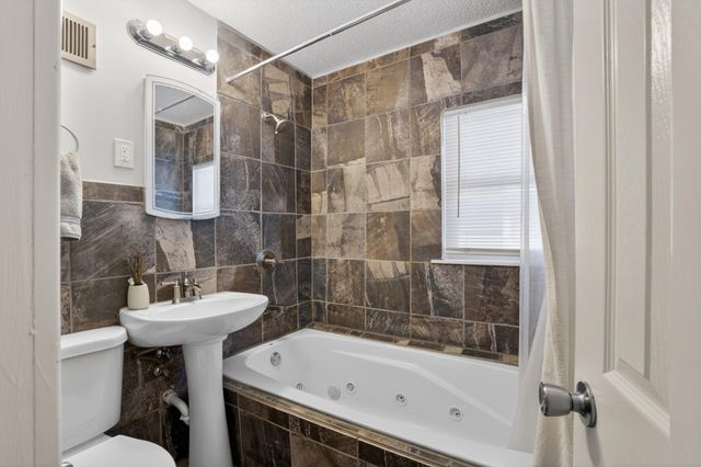 623 Russell Avenue N, Minneapolis, MN 55411