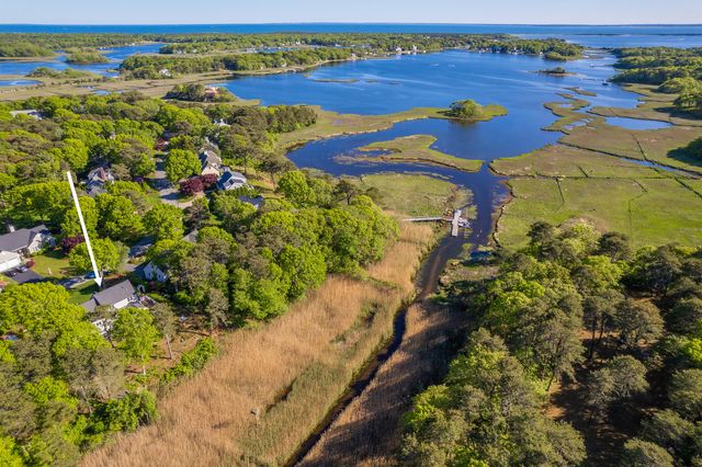 35 Bayshore Drive, Mashpee, MA 02649