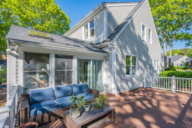 35 Bayshore Drive, Mashpee, MA 02649