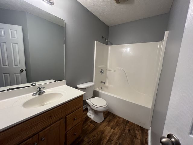 33 Long Meadow Dr, Fayetteville, TN 37334