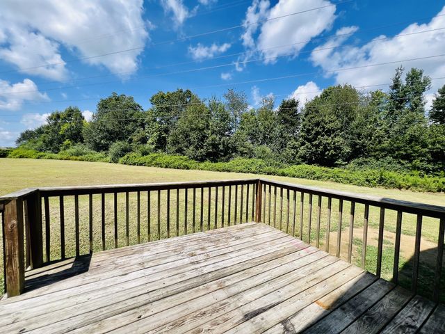 33 Long Meadow Dr, Fayetteville, TN 37334