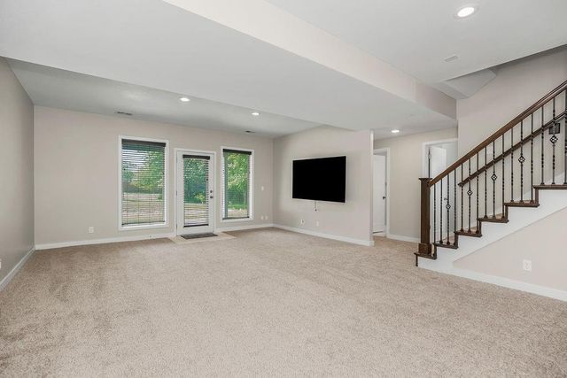106 E Woodland Avenue, Lone Jack, MO 64070