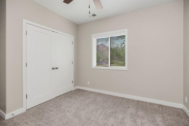 106 E Woodland Avenue, Lone Jack, MO 64070